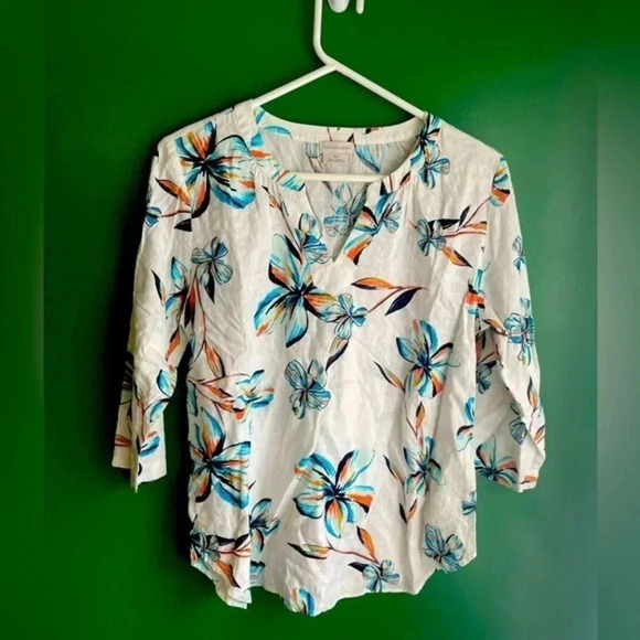 CLEARANCE! Van Heusen Tropical Cruise Top Blouse EUC! Size Medium - Picture 1 of 4
